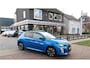 Peugeot 208 * Hybride + Benzine * Automaat * 100 e-DCS6 Allure * Navigatie * 1/2 Lederen Interieur * Climate en Adaptive Cruise Control * Voor en Achter Parkeer Camera * Lichtmetalen Velgen * Vingerhoets; Vierde generatie Eersteklas Service !
