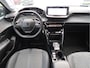 Peugeot 208 * Hybride + Benzine * Automaat * 100 e-DCS6 Allure * Navigatie * 1/2 Lederen Interieur * Climate en Adaptive Cruise Control * Voor en Achter Parkeer Camera * Lichtmetalen Velgen * Vingerhoets; Vierde generatie Eersteklas Service !