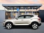 Volvo XC40 T4 Recharge Plus Bright | 18" | Elektr. verst. stoelen | Harman Kardon | Adaptieve Cruise | BLIS | Stoel/Stuurverwarming | Keyless | Parkeercamera