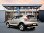 Volvo XC40 T4 Recharge Plus Bright | 18" | Elektr. verst. stoelen | Harman Kardon | Adaptieve Cruise | BLIS | Stoel/Stuurverwarming | Keyless | Parkeercamera