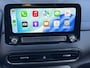 Hyundai Kona Electric EV Fashion 64 kWh / Fabrieksgarantie tot 12-2027 / Accu SoH 100% / Warmtepomp Navigatie / Stuur- en stoelverwarming / Dode hoek detectie / Apple Carplay Android / 17" LM wielen /