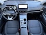 Hyundai Kona Electric EV Fashion 64 kWh / Fabrieksgarantie tot 12-2027 / Accu SoH 100% / Warmtepomp Navigatie / Stuur- en stoelverwarming / Dode hoek detectie / Apple Carplay Android / 17" LM wielen /