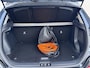 Hyundai Kona Electric EV Fashion 64 kWh / Fabrieksgarantie tot 12-2027 / Accu SoH 100% / Warmtepomp Navigatie / Stuur- en stoelverwarming / Dode hoek detectie / Apple Carplay Android / 17" LM wielen /
