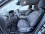 Hyundai Kona Electric EV Fashion 64 kWh / Fabrieksgarantie tot 12-2027 / Accu SoH 100% / Warmtepomp Navigatie / Stuur- en stoelverwarming / Dode hoek detectie / Apple Carplay Android / 17" LM wielen /