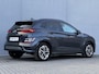 Hyundai Kona Electric EV Fashion 64 kWh / Fabrieksgarantie tot 12-2027 / Accu SoH 100% / Warmtepomp Navigatie / Stuur- en stoelverwarming / Dode hoek detectie / Apple Carplay Android / 17" LM wielen /