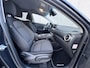 Hyundai Kona Electric EV Fashion 64 kWh / Fabrieksgarantie tot 12-2027 / Accu SoH 100% / Warmtepomp Navigatie / Stuur- en stoelverwarming / Dode hoek detectie / Apple Carplay Android / 17" LM wielen /