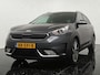 Kia Niro 1.6 GDi Hybrid ExecutiveLine - Lederen bekleding - Stoel- en stuurverwarming - Navigatie - Camera - 12 maanden garantie
