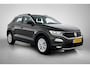 Volkswagen T-Roc 1.0 TSI Style(Goed OnderH, Navi, Carplay, StoelV, Parkeersensoren, Etc)