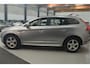 Volvo XC60 2.0 T5 R-Design // LEDER // CLIMA // PDC // STOELVERWARMING // TREKHAAK // EL. ACHTERKLEP // *** ZATERDAG 13-12 VANAF 14:00 GESLOTEN ***