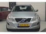 Volvo XC60 2.0 T5 R-Design // LEDER // CLIMA // PDC // STOELVERWARMING // TREKHAAK // EL. ACHTERKLEP // *** ZATERDAG 13-12 VANAF 14:00 GESLOTEN ***