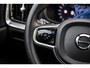 Volvo V60 2.0 T6 Plug-in hybrid AWD Plus Dark | Harman Kardon Audio | Trekhaak | Stoel- / Stuurverwarming Voor + Achter | 360 Camera | Adaptive Cruise | Google | Carplay | Dodehoekdetectie