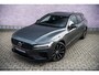 Volvo V60 2.0 T6 Plug-in hybrid AWD Plus Dark | Harman Kardon Audio | Trekhaak | Stoel- / Stuurverwarming Voor + Achter | 360 Camera | Adaptive Cruise | Google | Carplay | Dodehoekdetectie