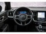 Volvo V60 2.0 T6 Plug-in hybrid AWD Plus Dark | Harman Kardon Audio | Trekhaak | Stoel- / Stuurverwarming Voor + Achter | 360 Camera | Adaptive Cruise | Google | Carplay | Dodehoekdetectie