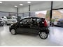 Peugeot 107 1.0-12V XR APK