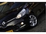 Renault Clio Estate 1.5 dCi Ecoleader Limited BJ2017 Lmv 16" | Led | Pdc | Navi | Trekhaak | Climate control | Cruise control | Extra getint glas