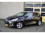 Renault Clio Estate 1.5 dCi Ecoleader Limited BJ2017 Lmv 16" | Led | Pdc | Navi | Trekhaak | Climate control | Cruise control | Extra getint glas