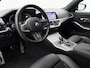BMW 3-Serie 318i Executive Edition M-Sport | CAMERA | CARPLAY | STOELVERWARMING
