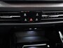 Volkswagen Golf 2.0 TSI GTI 265PK DSG | Verlengde garantie | Panorama dak | Head up Display | Blackstyle | 19"LM velgen |