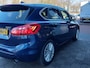 BMW 2-Serie Active Tourer 220i 192pk Automaat High Executive | Origineel NL | Navi | Clima | Cruise | Leder+Stoelverwarming | Led Koplampen | Keyless Entry | Pdc V+A+Assist+Camera | Trekhaak