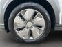 Hyundai Kona Electric 64 kWh 204pk Premium | Camera | Premium Audio | Carplay | Adaptive cruise control | Trekhaak | Dodehoek detectie | Head-up display | Keyless entry | Navigatie