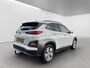 Hyundai Kona Electric 64 kWh 204pk Premium | Camera | Premium Audio | Carplay | Adaptive cruise control | Trekhaak | Dodehoek detectie | Head-up display | Keyless entry | Navigatie
