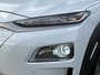 Hyundai Kona Electric 64 kWh 204pk Premium | Camera | Premium Audio | Carplay | Adaptive cruise control | Trekhaak | Dodehoek detectie | Head-up display | Keyless entry | Navigatie