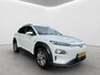 Hyundai Kona Electric 64 kWh 204pk Premium | Camera | Premium Audio | Carplay | Adaptive cruise control | Trekhaak | Dodehoek detectie | Head-up display | Keyless entry | Navigatie
