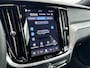 Volvo V60 T6 Recharge Plus Dark | 18" | Sportstoelen | 360 Camera | Trekhaak | Elektrisch verstelbare stoelen | Harman Kardon | Adaptieve cruise | BLIS | Stoel/stuur/achterbankverwarming