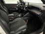Peugeot e-208 EV GT Pack 50 kWh | SOH 94% | Snelladen | Camera | Virtual | Adap. Cruise | Sfeer | Carplay | Stoelverw. | NAP