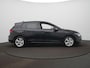 Volkswagen Golf 1.0 eTSI Life Business Clima / Metallic / Navigatie