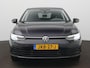 Volkswagen Golf 1.0 eTSI Life Business Clima / Metallic / Navigatie