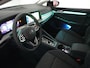Volkswagen Golf 1.0 eTSI Life Business Clima / Metallic / Navigatie