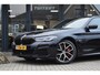 BMW 5-Serie 530e M-Sport Pro | LASERLIGHT | HARMAN KARDON | 360 CAMERA | TREKHAAK | DEALER ONDERHOUDEN | NAP |