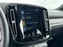 Volvo XC40 T4 Recharge R-Design | 19" | Leder / Nubuck | Parkeercamera | Stoel/stuurverwarming | Adaptieve Cruise | Park Assist V+A | Elektrische achterklep | Parkeerverwarming