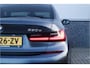 BMW 3-Serie 330e High Ex M-Sport Frozen / Glazen dak / Adaptief onderstel / Electrische stoelen /