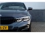 BMW 3-Serie 330e High Ex M-Sport Frozen / Glazen dak / Adaptief onderstel / Electrische stoelen /