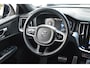 Volvo V60 T6 Hybride AWD Plus Dark | Trekhaak | Stoel + Stuur Verwarmd | elektrische stoelen | Pilot-assist |