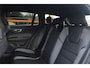 Volvo V60 T6 Hybride AWD Plus Dark | Trekhaak | Stoel + Stuur Verwarmd | elektrische stoelen | Pilot-assist |