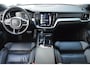 Volvo V60 T6 Hybride AWD Plus Dark | Trekhaak | Stoel + Stuur Verwarmd | elektrische stoelen | Pilot-assist |