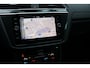Volkswagen Tiguan 1.5 TSI R-Line Black Style (36.826Km! Panodak Carplay ACC HeadUp Standkachel IQ.Light Camera Trekhaak 20Inch PrivacyGlass)