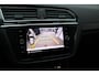 Volkswagen Tiguan 1.5 TSI R-Line Black Style (36.826Km! Panodak Carplay ACC HeadUp Standkachel IQ.Light Camera Trekhaak 20Inch PrivacyGlass)