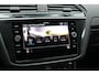 Volkswagen Tiguan 1.5 TSI R-Line Black Style (36.826Km! Panodak Carplay ACC HeadUp Standkachel IQ.Light Camera Trekhaak 20Inch PrivacyGlass)