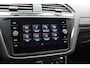 Volkswagen Tiguan 1.5 TSI R-Line Black Style (36.826Km! Panodak Carplay ACC HeadUp Standkachel IQ.Light Camera Trekhaak 20Inch PrivacyGlass)