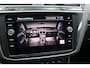 Volkswagen Tiguan 1.5 TSI R-Line Black Style (36.826Km! Panodak Carplay ACC HeadUp Standkachel IQ.Light Camera Trekhaak 20Inch PrivacyGlass)
