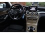 Mercedes-Benz C-klasse 180 Premium Plus Aut. | Stoelverwarmd | Dodehoek | Lederen Dashboard | 55.000KM | Sportstoelen | Trekhaak |