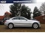 Mercedes-Benz C-klasse 180 Premium Plus Aut. | Stoelverwarmd | Dodehoek | Lederen Dashboard | 55.000KM | Sportstoelen | Trekhaak |