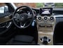 Mercedes-Benz C-klasse 180 Premium Plus Aut. | Stoelverwarmd | Dodehoek | Lederen Dashboard | 55.000KM | Sportstoelen | Trekhaak |
