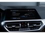 BMW 3-Serie 330e PANO MEMORY M PAKKET CAMERA HUD TREKHAAK