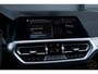 BMW 3-Serie 330e PANO MEMORY M PAKKET CAMERA HUD TREKHAAK