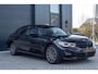 BMW 3-Serie 330e PANO MEMORY M PAKKET CAMERA HUD